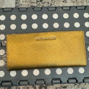 Michael Kors MD FLT SLM BFLD Wallet Leather